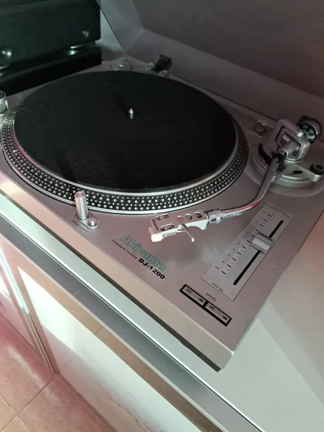 Plato DJ Akiyama DJ-1200