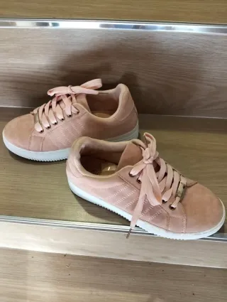 Zapatos de antelina con cordones en rosa talla 38