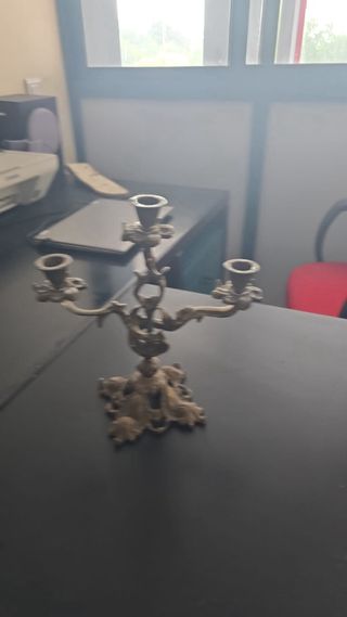 Candelabros antiguos de latón caja entera