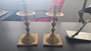 Candelabros antiguos de latón caja entera