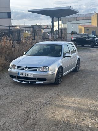 Volkswagen Golf 2003