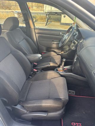 Volkswagen Golf 2003