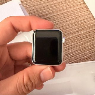 iPhone SE 2020 y Apple Watch S3