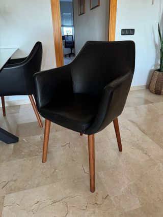 Pack 4 Sillas tapizadas símil piel negra