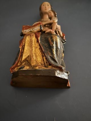 Virgen con Niño Réplica Gótica