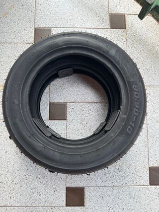 Neumáticos H Taiwán 90/90-10 y 80/90-10