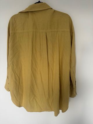 Camisa Zara algodón color mostaza.