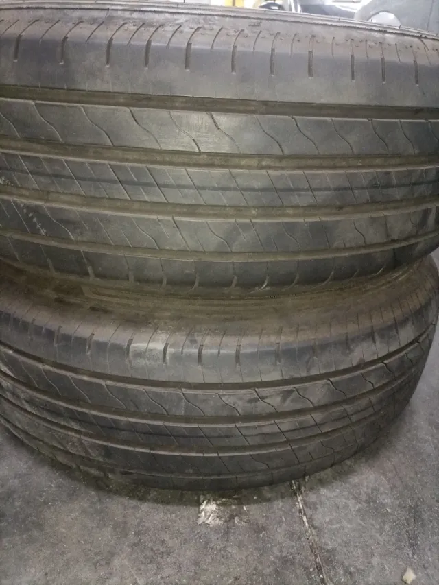2 Ruedas Goodyear Grip 2 225/65/17 102H *