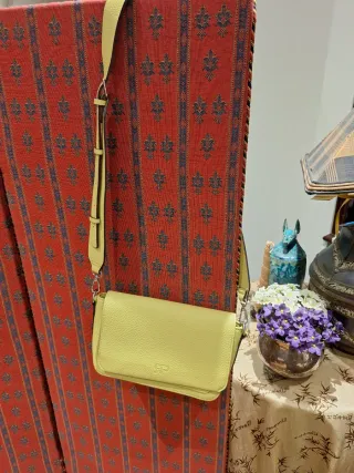 Bolso bandolera color pistacho