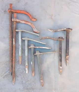 Clavos gato para obra