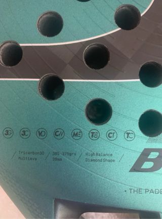 Pala de pádel Bullpadel Hack 04