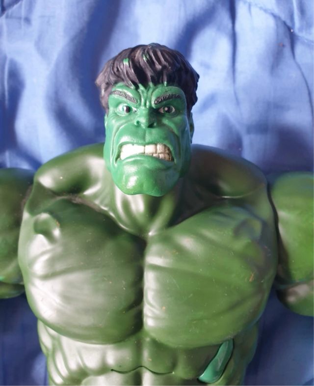 Figura Hulk parlante