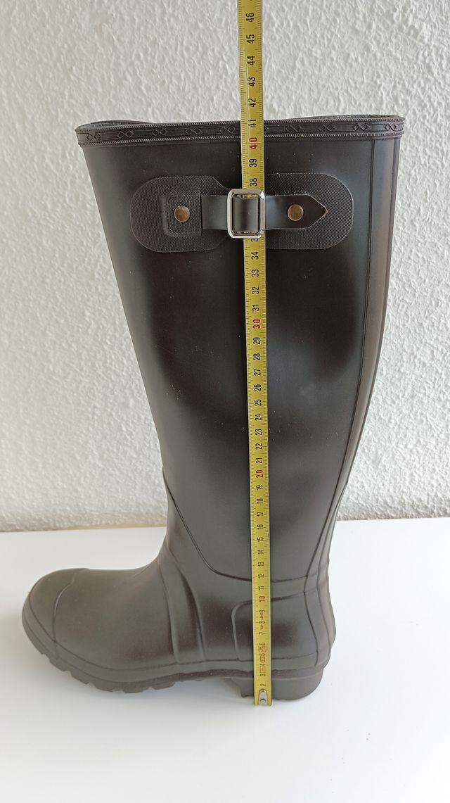 Botas de agua de goma marrones