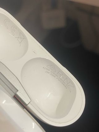 Funda AirPods + 1 AirPod Blanco
