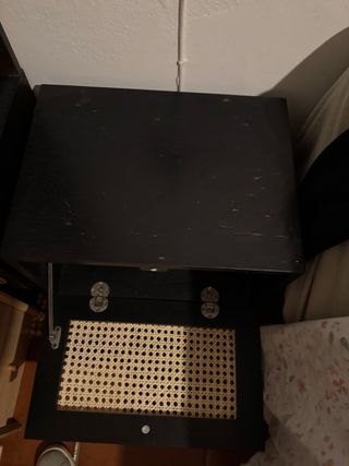 Mesitas de noche ratán y madera negra