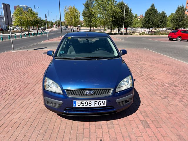 Ford Focus 1.6i 5 puertas