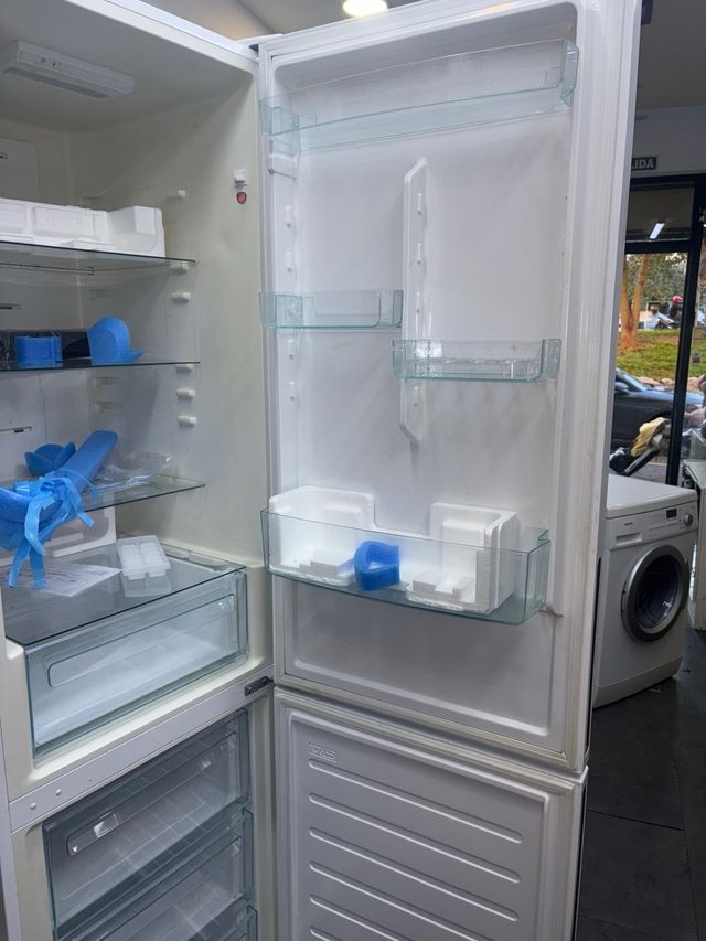 Nevera Candy 2 metros