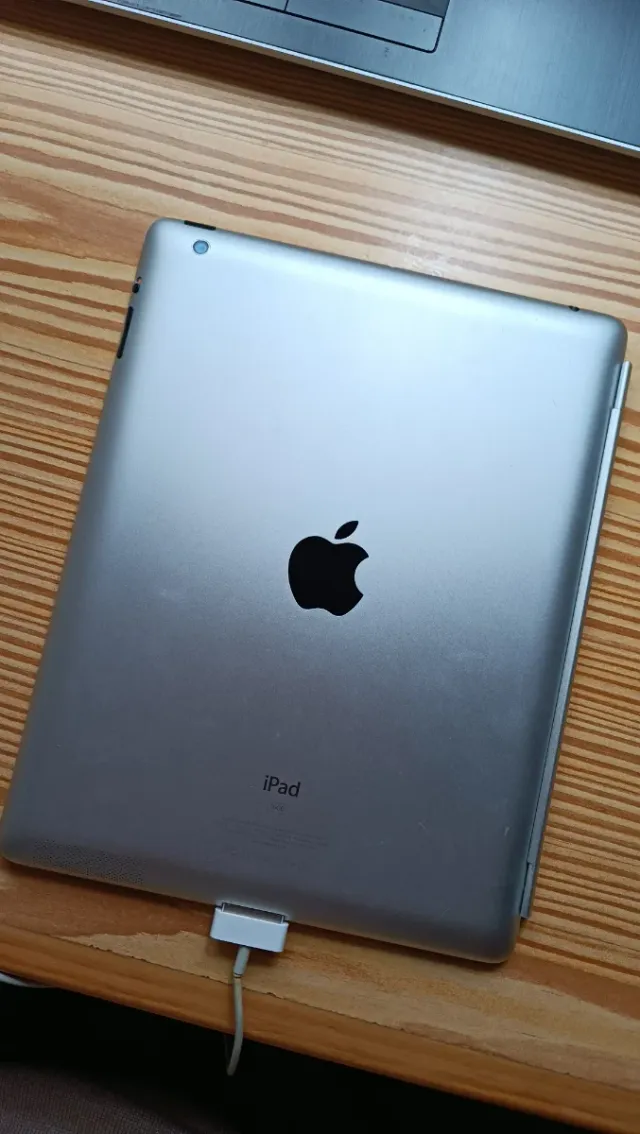 Apple iPad A1416 Argento