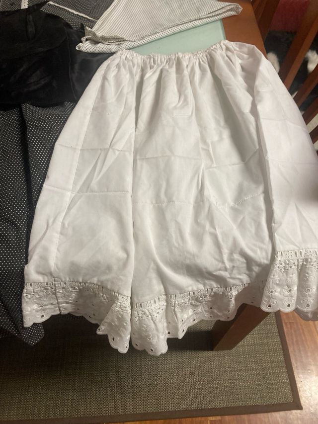 Traje Arrantzalzal neska gris y blanco