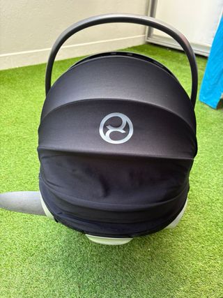 Cybex Cloud Z i-Size Plus Negro + Base