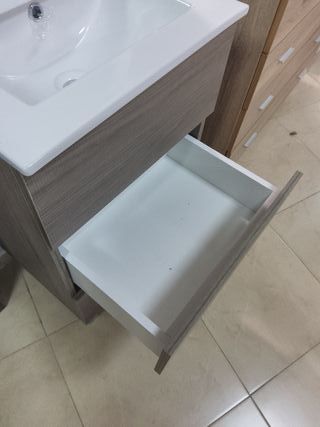 Mueble de baño con espejo