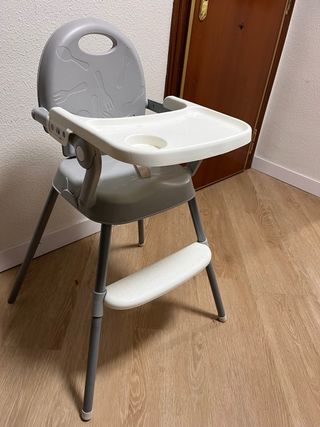 Trona bebé gris con bandeja