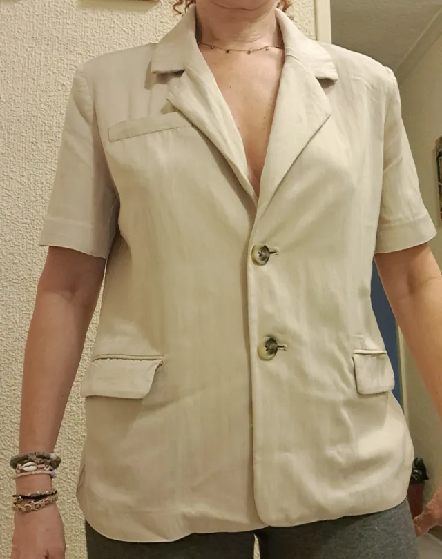 Americana corta verano beige