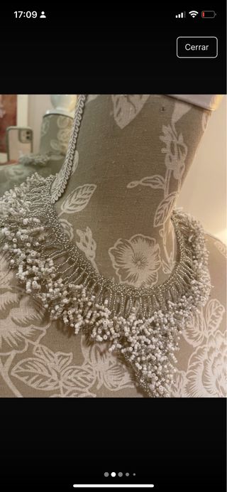 Collar de cuentas plateado y blanco. Isla Mauricio