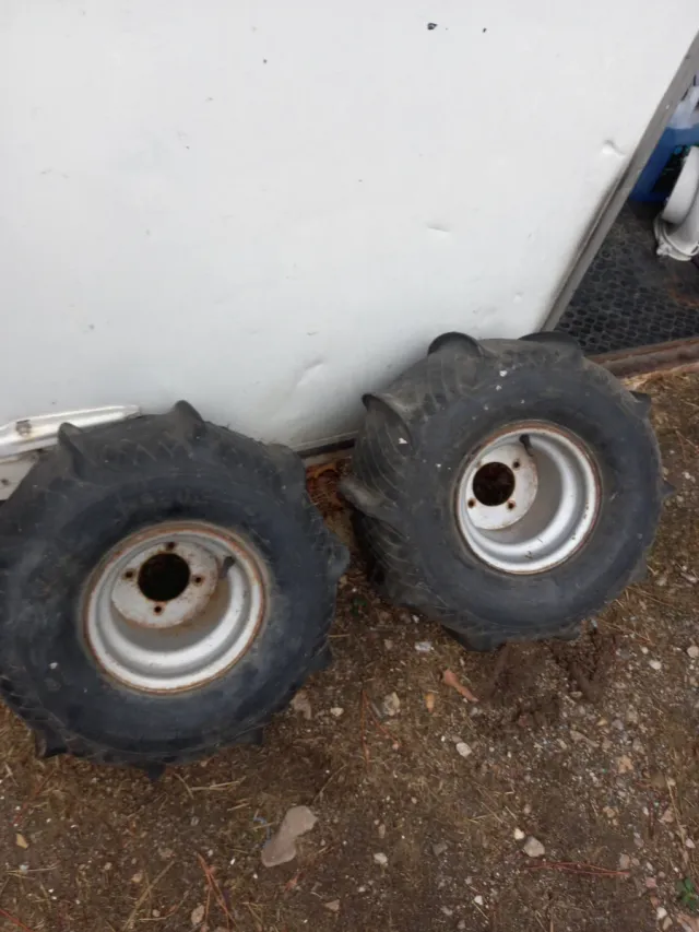 Ruedas Arena 22x11.00-8