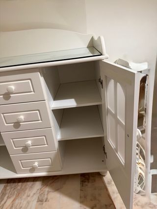 Cómoda infantil lacada en blanco