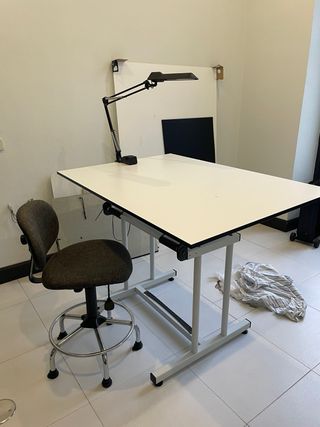 Tavolo da disegno professionale con luce a LED