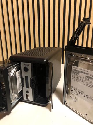 NAS Thecus N2200 Holder 3,5'' come nuovo