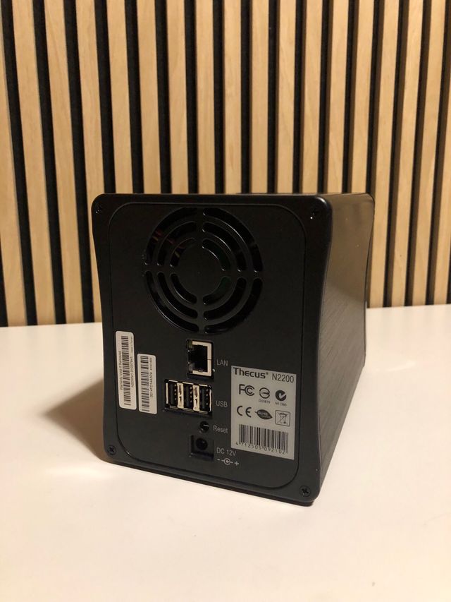 NAS Thecus N2200 Holder 3,5'' come nuovo