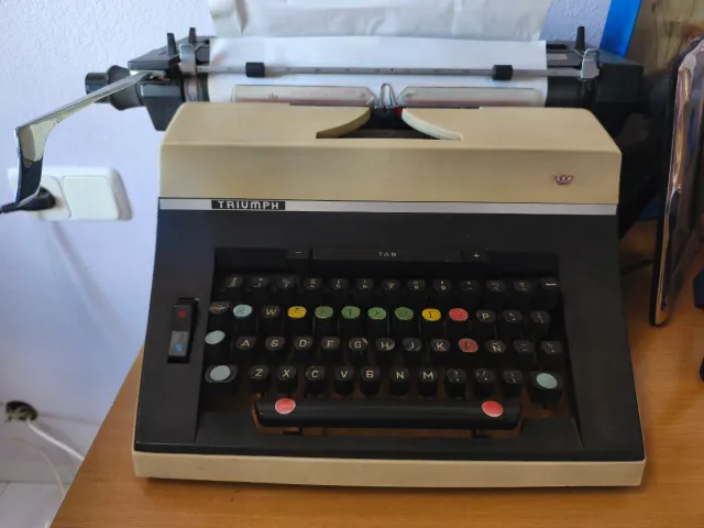 Máquina de escribir Triumph