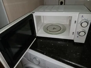 Microondas Orbegozo 21L Blanco