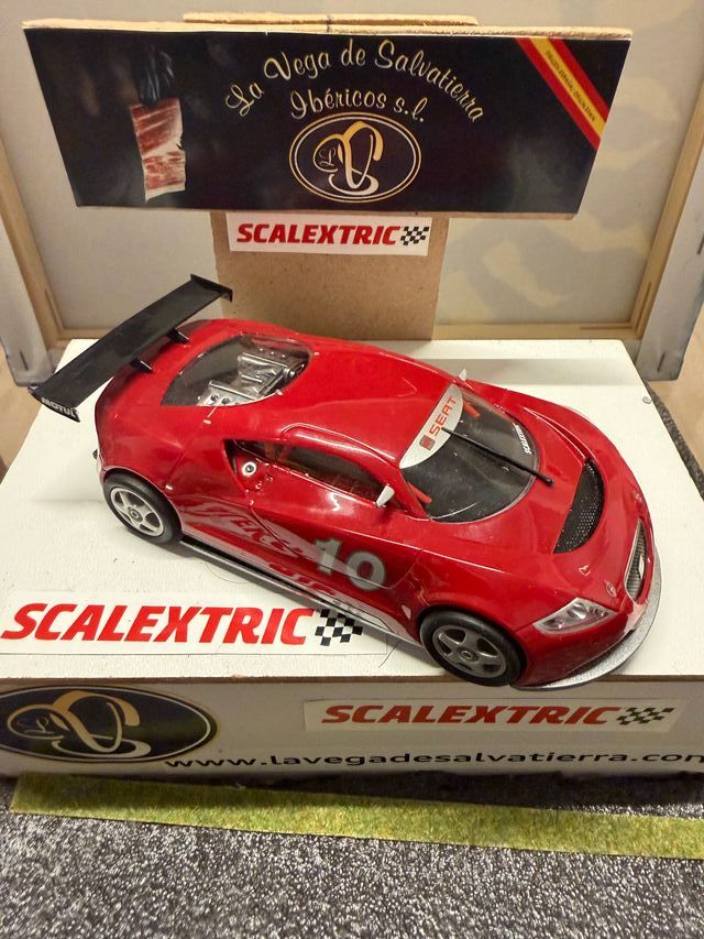 Coche Scalextric SEAT Rojo