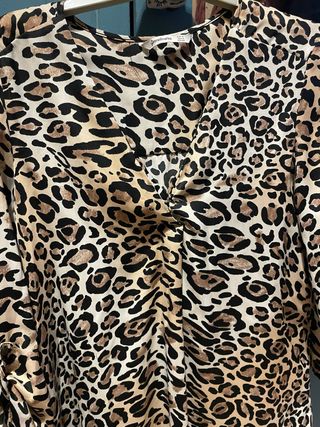 Camisa Leopardo Stradivarius Talla M