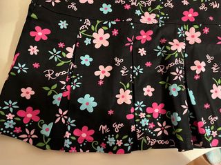 Falda Rosalita McGee floral negra