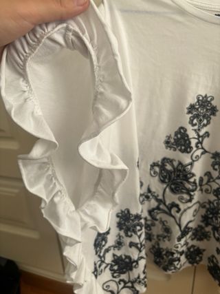 Camiseta oversize Zara blanca y negra