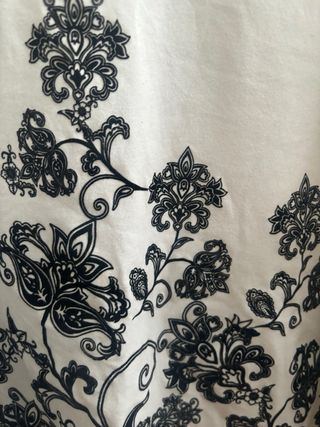 Camiseta oversize Zara blanca y negra