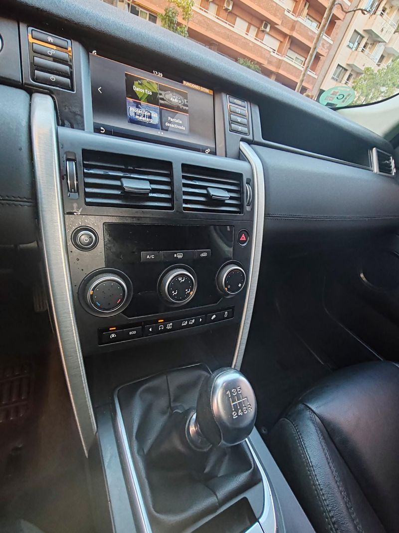 Land Rover Discovery Sport 2016, foto 12
