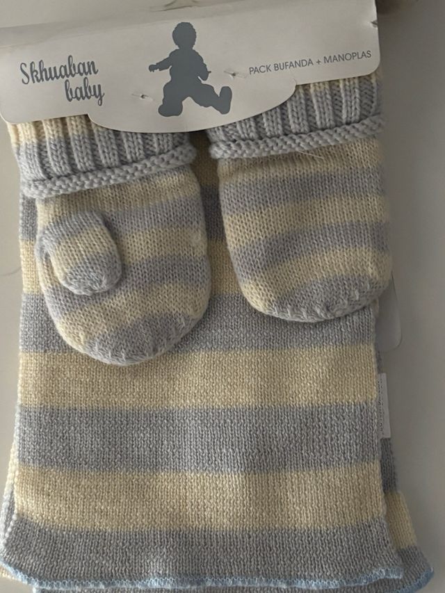 Conjunto bufanda y manoplas bebé