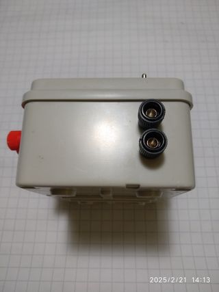 Alimentatore plastico modellismo ferroviario