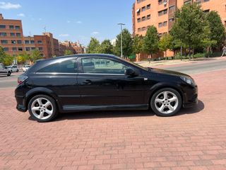 Opel Astra 1.6i GTC 3 PUERTAS