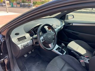 Opel Astra 1.6i GTC 3 PUERTAS