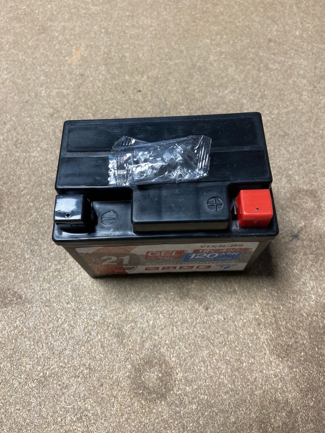 Batería para motocicleta 4Ah 120A 12V