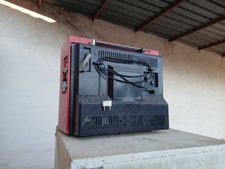 Televisor Vintage Elbe Rojo y Blanco