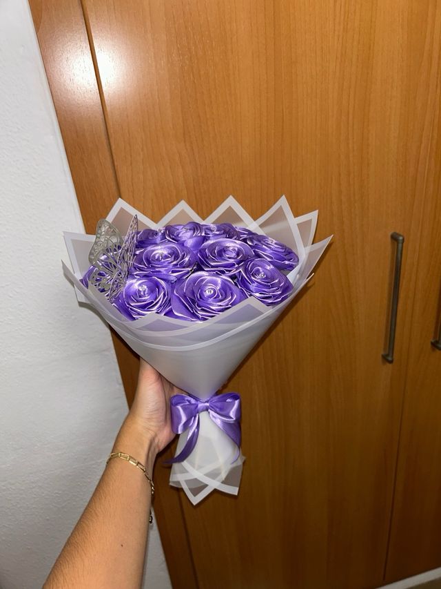 Ramo de rosas eternas @detallitos_gaditanos