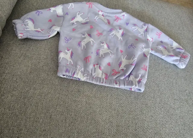 Sudadera bebé unicornios y lazos