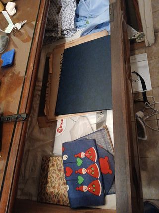 Cajonera antigua de madera